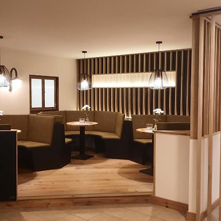 Euroville Jugend- Und Sporthotel Наумбург Экстерьер фото