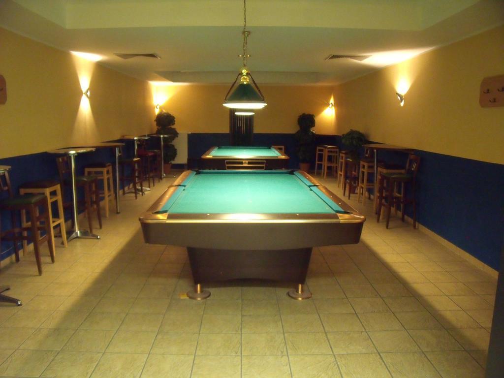 Euroville Jugend- Und Sporthotel Наумбург Экстерьер фото