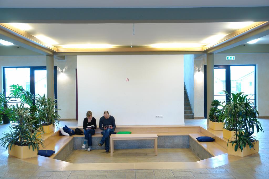 Euroville Jugend- Und Sporthotel Наумбург Экстерьер фото