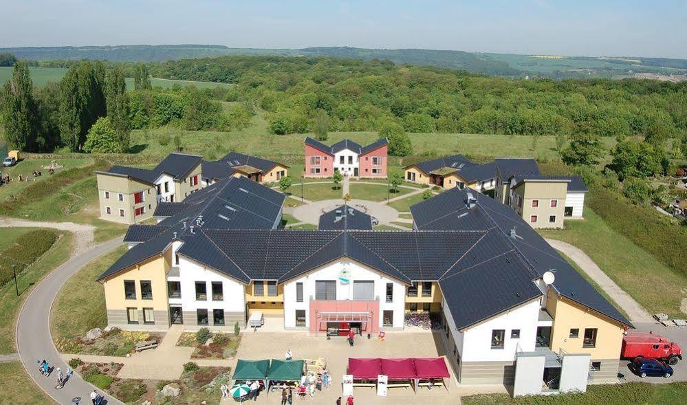 Euroville Jugend- Und Sporthotel Наумбург Экстерьер фото